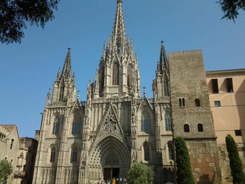 Welcome to Barcelona! Your Essential Orientation Tour. - Frequently Asked Questions