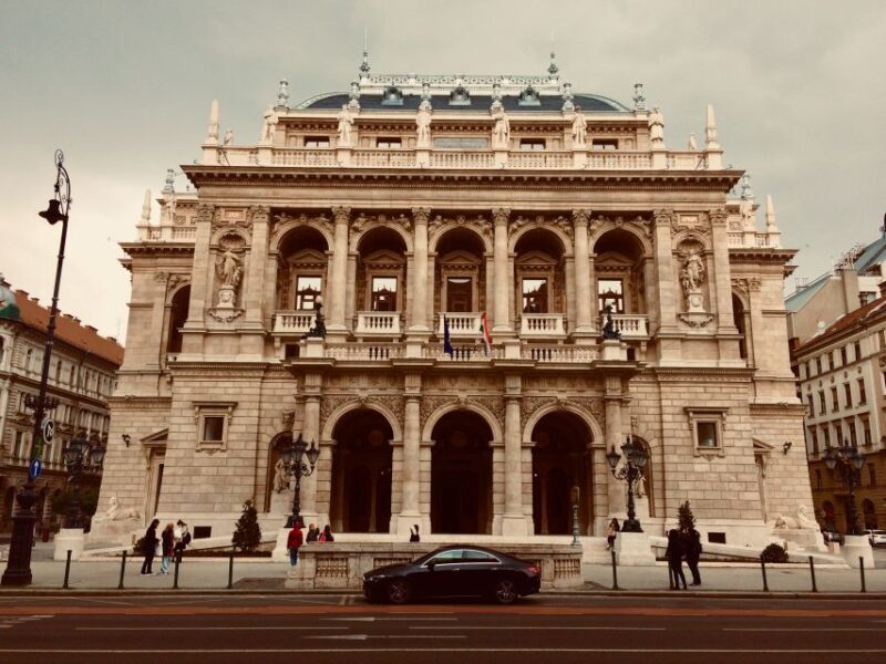Welcome to BUDA and PEST Private Walking tour - Exploring Budapest’s Highlights with a Personal Touch