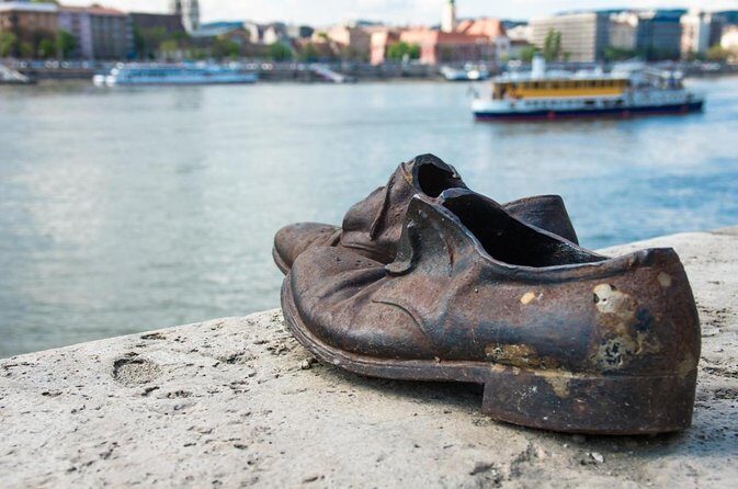 Welcome to Budapest Evening Walk - Welcome to Budapest Evening Walk: A Relaxed Introduction to the City’s Twilight Charm