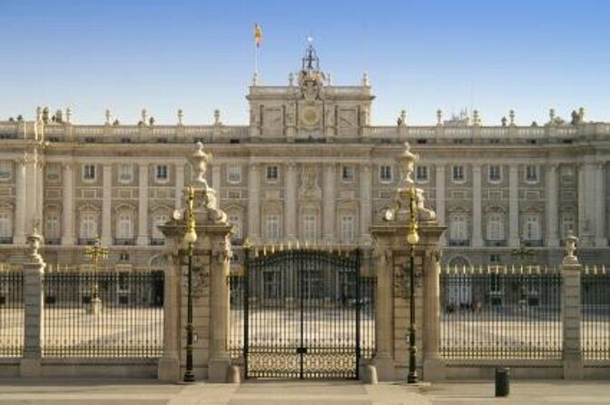 Welcome Tour to Madrid in Private Eco Tuk Tuk - Key Points
