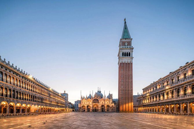Welcome! Venice Sightseeing kickstart Tour with local guide, small group - Discovering Rio Terà de le Carampane and Venice’s Red Light District