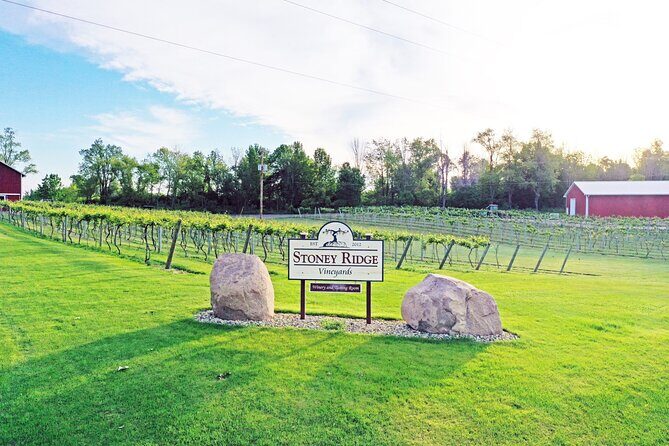 West Michigan Wine and Brewery Join in Day Tour - Exploring West Michigan’s Winemaking and Brewing Treasure Trove