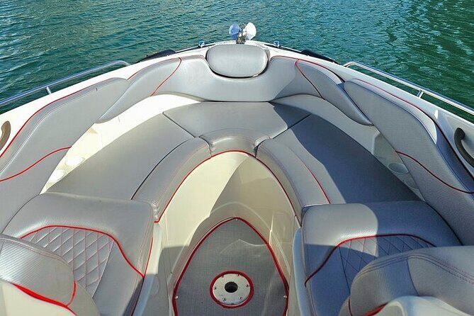 West Palm Beach Private Boat Cruise and Tour with a Captain - West Palm Beach Private Boat Cruise and Tour with a Captain: A Relaxing and Authentic Water Adventure