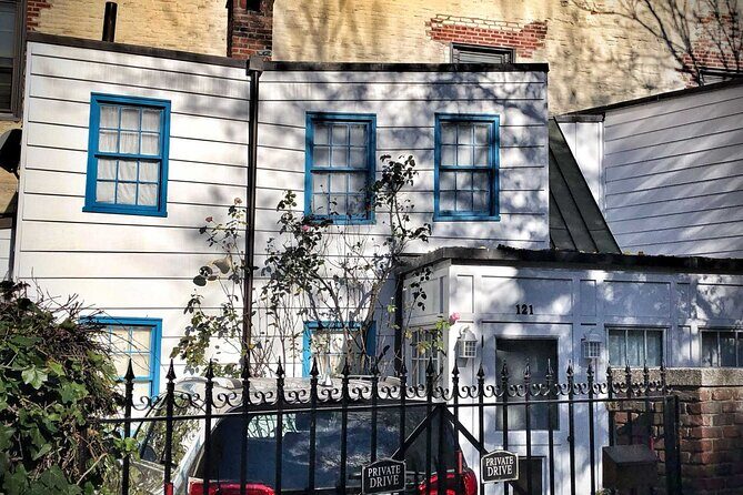 West Village's Flappers, Freaks & Punks: A Self-Guided Audio Tour - In-Depth Breakdown: What You’ll Experience