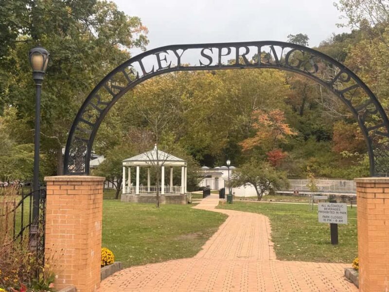 West Virginia: Berkeley Springs Tour & Roman Bath Experience - Exploring Berkeley Springs: A Small Town with Big Charm