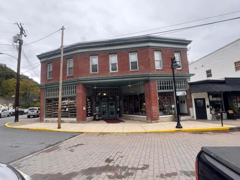 West Virginia: Berkeley Springs Tour & Roman Bath Experience - FAQ