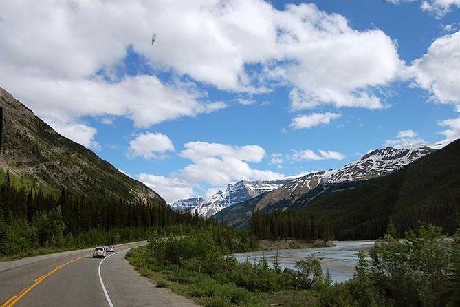 Western Classic - One Way Calgary To Vancouver Rockies Bus Tour - A Deep Dive into the Western Classic Rockies Bus Tour