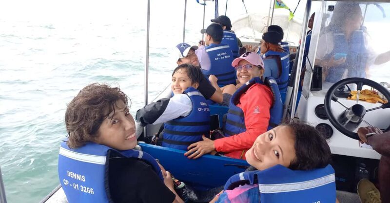 WHALE WATCHIN' TOUR - Whale Watchin Tour in Valle del Cauca, Colombia: A Detailed Review