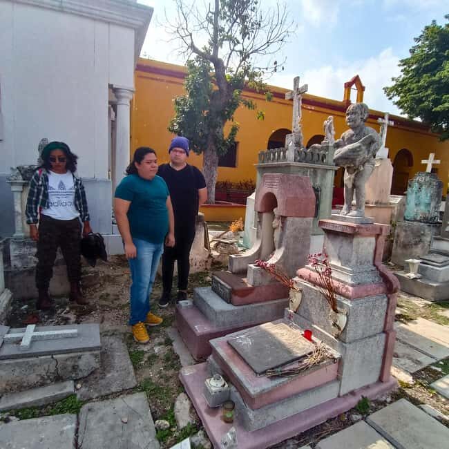 What's Day of the Dead? Merida: Cemetery Tour - Who Is This Tour Best For?