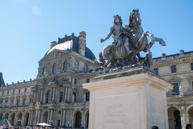 Wheelchair-Accessible Private Louvre Tour  Stress-Free & Easy - An In-Depth Look at Your Louvre Experience