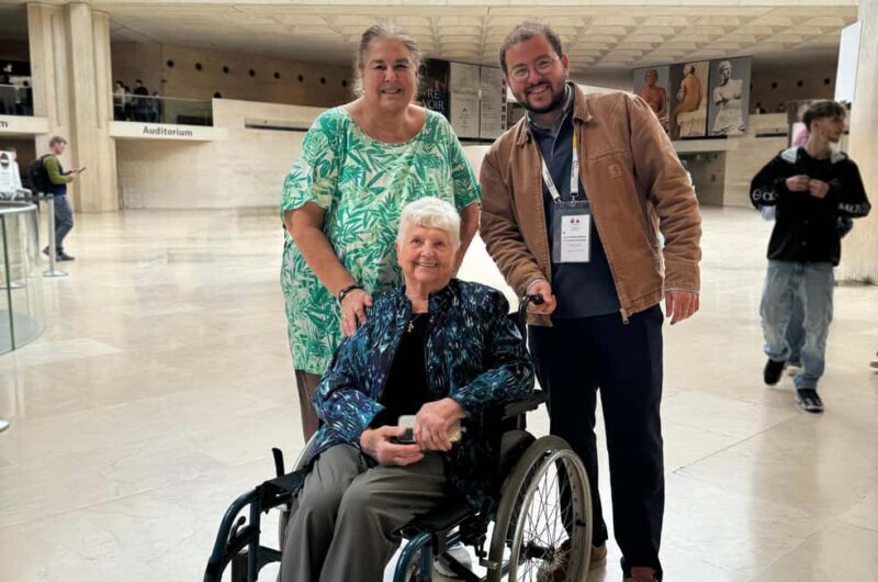 Wheelchair-Frendly Private Louvre Tour  Stress-Free & Easy - Key Points