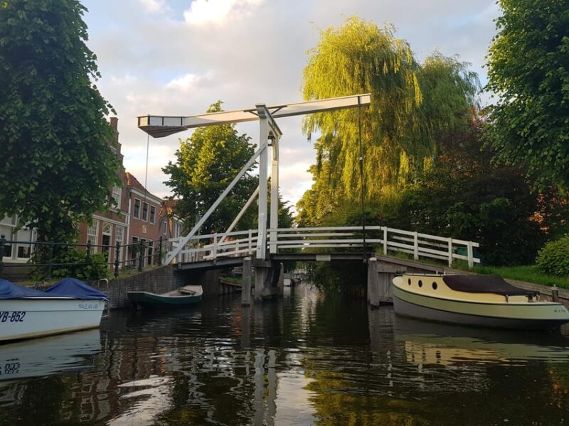 Whisperboat rental in beautiful area close to Amsterdam - FAQs