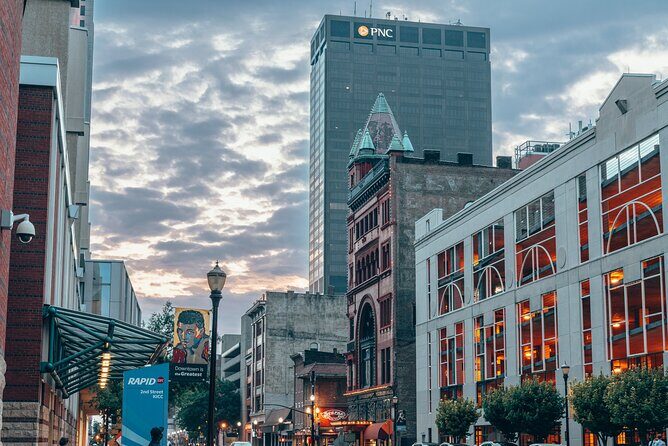Whispers on Whiskey Row: Murder, Crime, & Ghost Tour w/Cocktail - Discover Louisville’s Haunted History on a Walk Through Whiskey Row and Beyond
