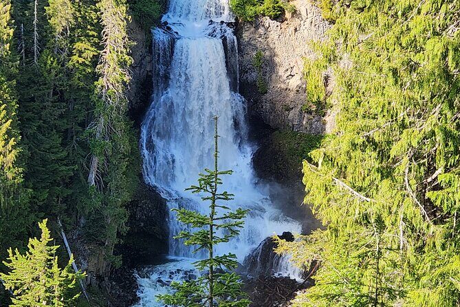 Whistler, Sea to Sky Private Tour in Vancouver - Transportation and Group Size
