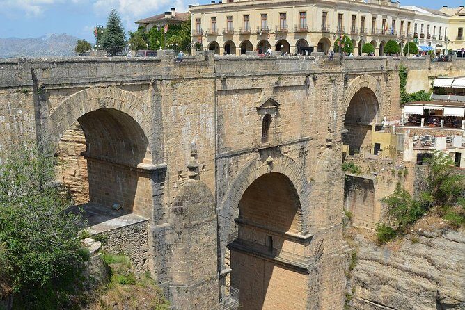 White Villages and Ronda Day Trip from Seville - FAQ