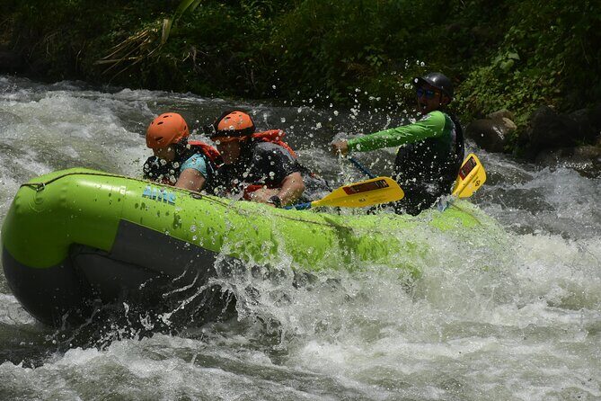 White Water Rafting II and III Maquique Costa Rica La Fortuna - White Water Rafting II and III Maquique Costa Rica La Fortuna: An Adventure Worth Your While