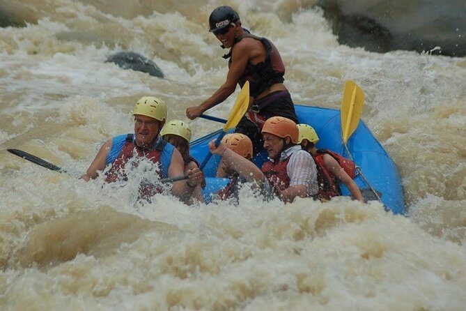 White Water Rafting Naranjo River |Class III From Manuel Antonio - Discover the Thrills of White Water Rafting on the Naranjo River from Manuel Antonio
