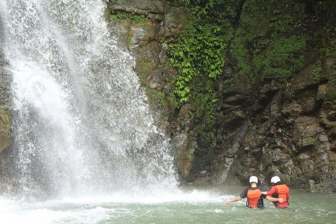 Whitewater Rafting Savegre River Class II & III + Waterfall Break - Experience the Thrill of Whitewater Rafting on the Savegre River in Costa Rica
