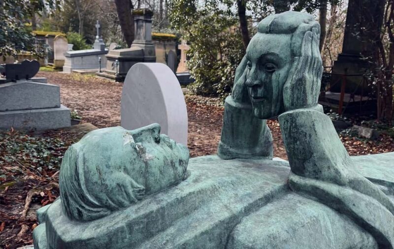 Who Killed Victor ? Escape Game at Père Lachaise Cemetery - Exploring Père Lachaise: A Walk Through the Cemeterys Heart