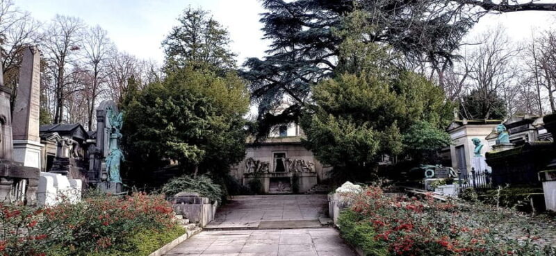 Who Killed Victor ? Escape Game at Père Lachaise Cemetery - What We Love About the Experience