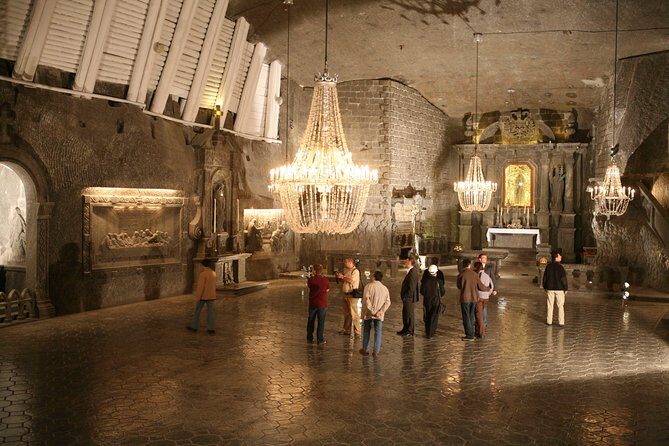 Wieliczka Salt Mine Guided Tour from Krakow with pick-up from Selected Hotels - A Deep Dive into the Wieliczka Salt Mine Tour