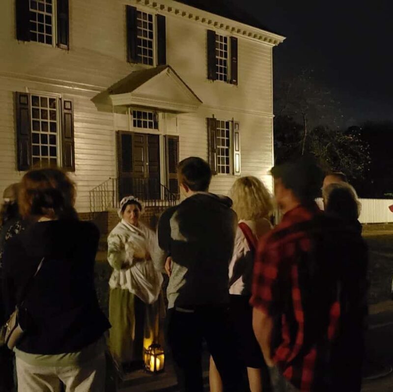 Williamsburg: Haunted Ghosts, Witches, and Pirates Tour - Key Points