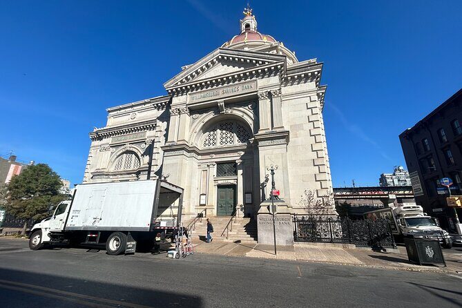 Williamsburg Walking Tour: History, Hipsters, Hasids & Hops - Discover Williamsburg: A Neighborhood of Contrasts and Character