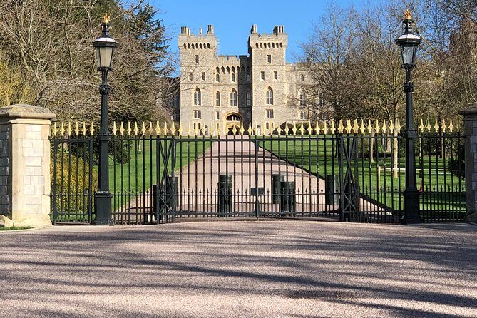 Windsor Castle and Eton College Private Car with Driver Guide - Practical Tips for Booking and Visiting
