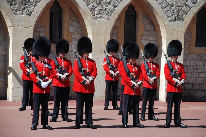 Windsor Castle and Stonehenge PRIVATE TOUR Luxury Sedan - Who Should Consider This Tour?