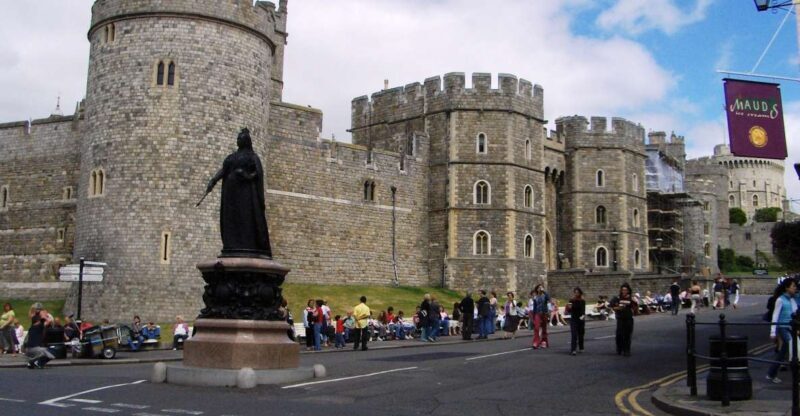 Windsor Castle Hampton Court palace Private Tour with Ticket - Exploring Royal Splendors: Windsor Castle & Hampton Court Palace Private Tour