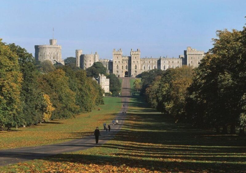 Windsor: Golden Tours Open Top Hop-on Hop-off Bus Tour - FAQ