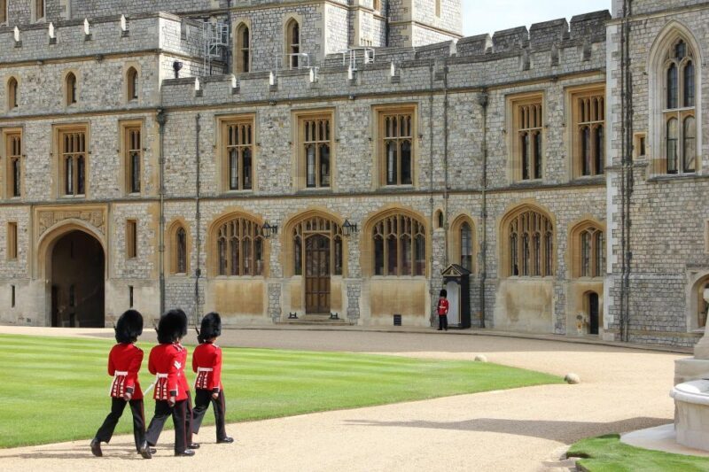 Windsor Oxford Cotswold Private Tour including Admissions - FAQ