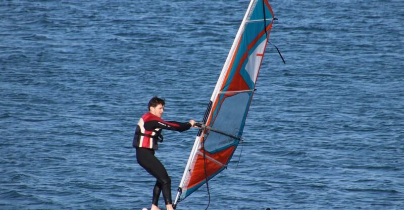 Windsurf class on Valencia beach - Windsurf class on Valencia beach
