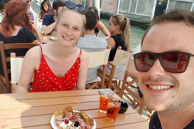 Wine Bars Hopping: Spritz & Cichetti as a Venetian - Private Tour - An In-Depth Look at the Experience