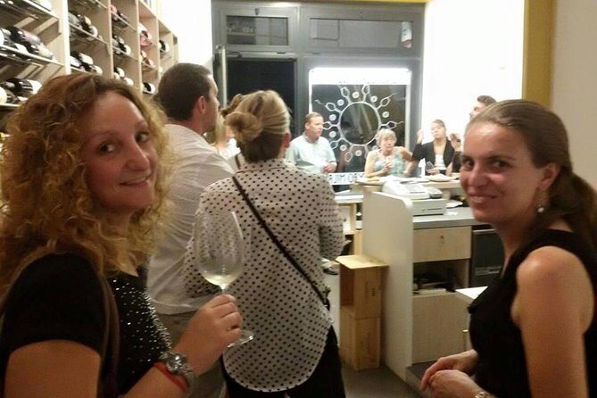 Wine Class and Tasting in Milan - Small Group - A Deeper Look at the Milan Wine Class and Tasting