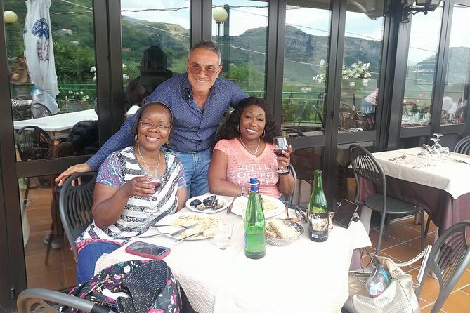 Wine & Food Tour at the Vesuvius Winery - Key Points