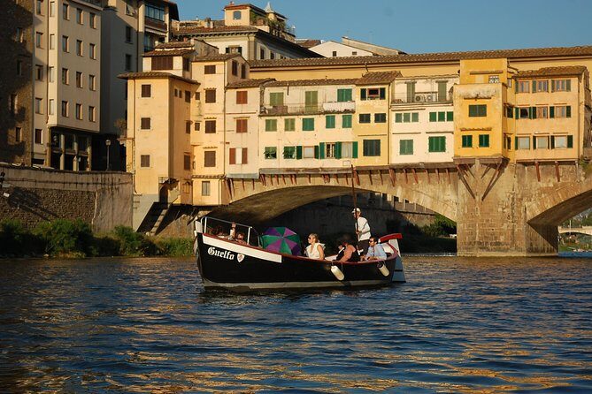 Wine on water in Florence: a private boat tour with aperitif - An In-Depth Look at the Experience