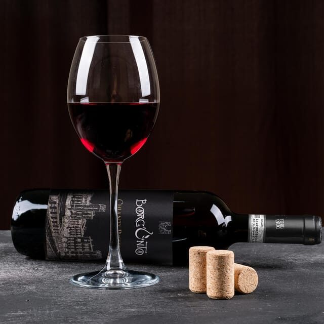 WINE TASTING EXPERIENCE IN THE HISTORICAL CENTRE - Who Should Consider This Tour?