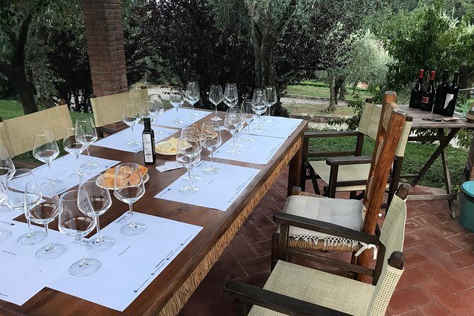 Wine tasting in Lucca "at home" with expert sommelier - 5 wines - FAQ