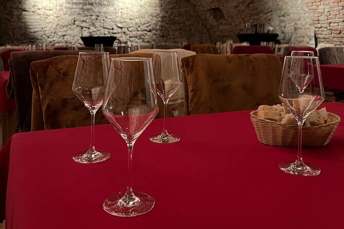 Wine Tasting IN THE DARK! - Who Will Love This Tour?