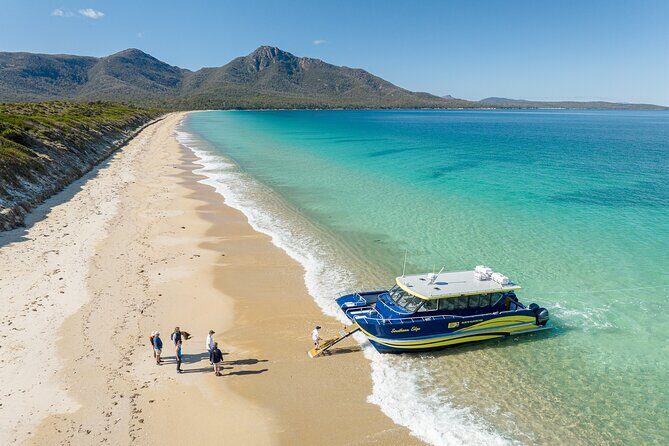 Wineglass Bay Shared Cruise and Walking Tour - Experience the Beauty of Wineglass Bay with a Shared Cruise and Walk Tour
