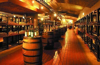 Winery & Oshino Hakkai Full-Day Tour with Fruit Picking - Grapes first: a sweet, hands-on stop