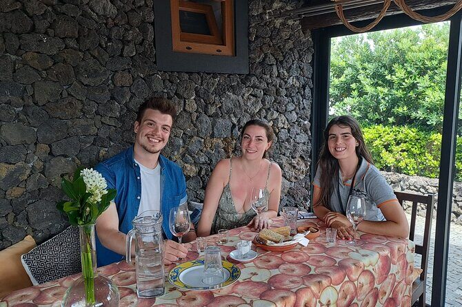 Wines and Moonshines Private Tour - Key Points