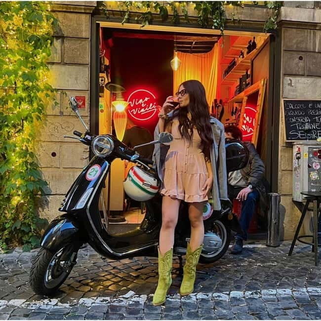 Wines and Vinyls - Wine tasting and music on vinyl in Rome Center - A Closer Look at the Experience