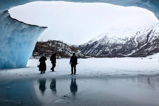 Winter Ice Cave Helicopter Adventure-2 Landing-Anchorage Area - Key Points