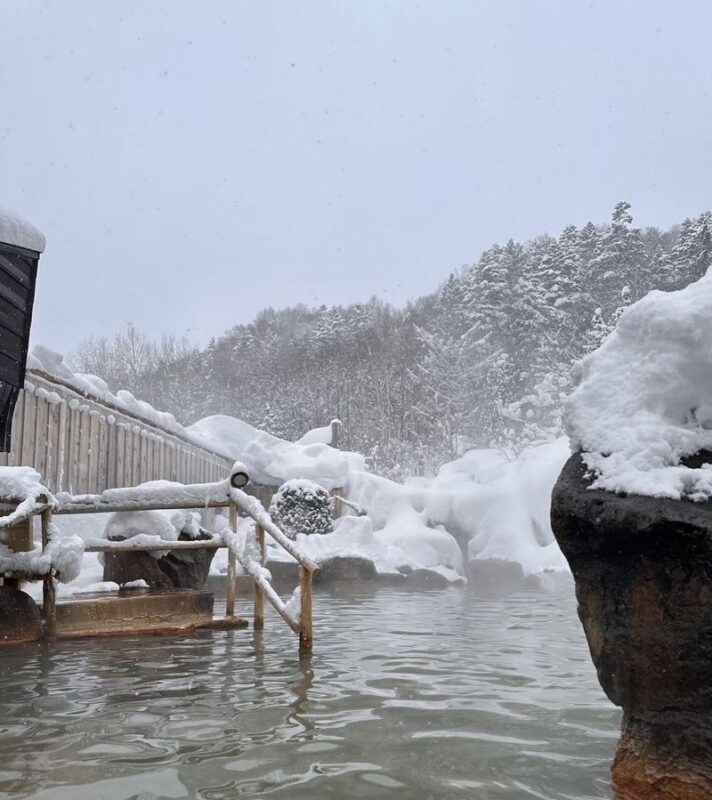 Winter Limited, departure from Sapporo: Jozankei snow scenery tour x Lake Shikotsu Ice Falls Festival night view | Hot spring/rafting/hiking optional & lakeside snow ring play one-day tour - Dress for cold, snow and changing plans