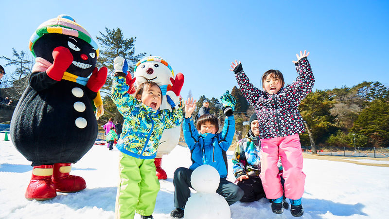 Winter Limited: Kobe Mt. Rokko Snow Park Skiing/Snow Play & Arima Onsen (One of Japans Three Great Hot Springs) Day Trip | Departing from Osaka - Choosing between snow time and Arima