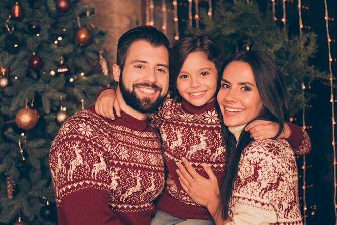 Winter Wonders of Vegas: A Festive Stroll - Key Points