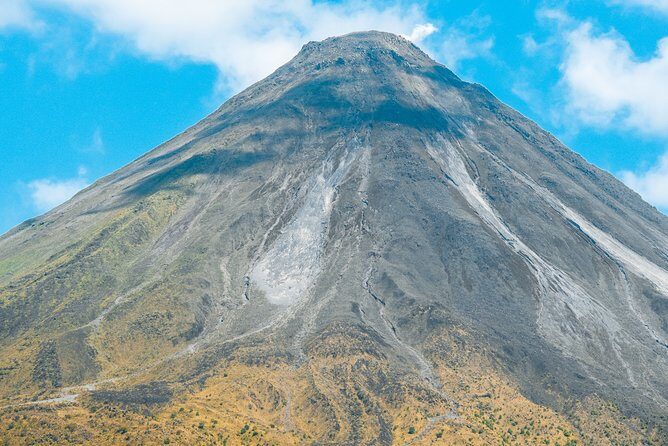 Witness the Spectacular Arenal Volcano on a Guided Hiking Tour - What Makes This Tour Stand Out?