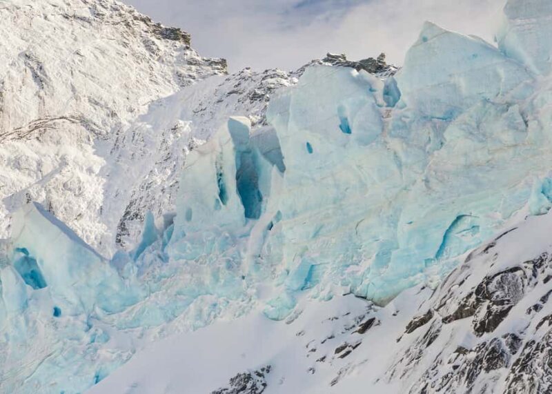 Wnaka: Mt Aspiring Explorer Scenic Flight with 2 Landings - The Experience in Detail